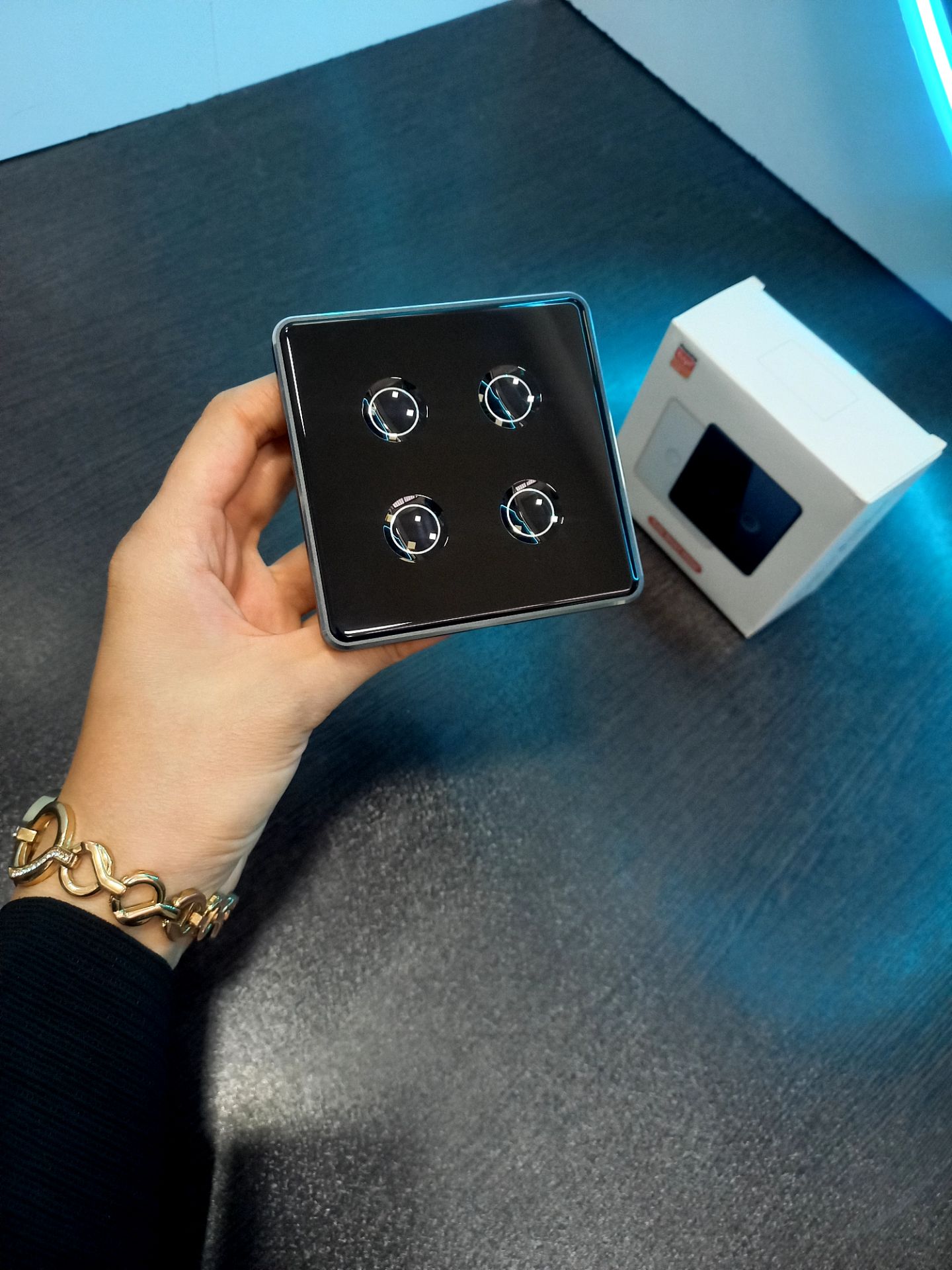 کلید 4 پل لمسی ZigBee